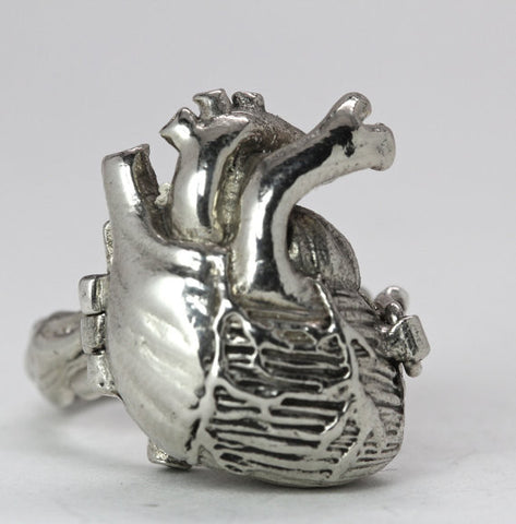 Poison Anatomical Heart Ring