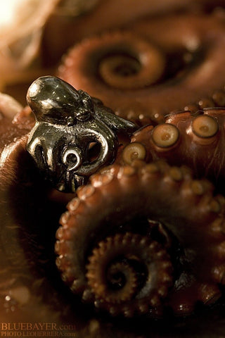 Octopus Ring in Jet Black Gun Metal